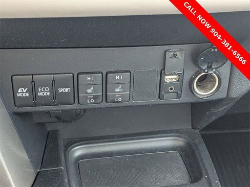 Used 2018 Toyota RAV4 Limited image 24