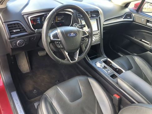 Used 2019 Ford Fusion Titanium image 12