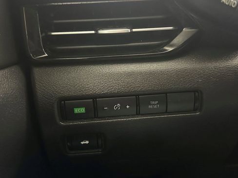 Used 2021 Nissan Sentra SR image 38