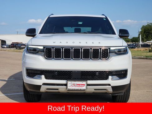 Used 2024 Jeep Wagoneer Series II w/ Flexible Seating Group RWD image 7