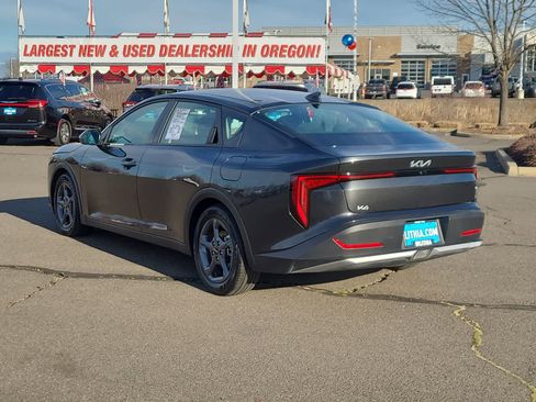 Used 2025 Kia K4 LXS image 12