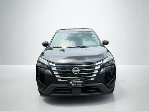 Used 2024 Nissan Rogue SV AWD/4WD image 2