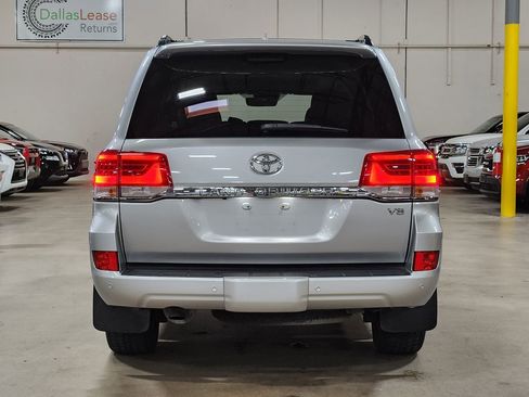 Used 2019 Toyota Land Cruiser AWD/4WD image 10