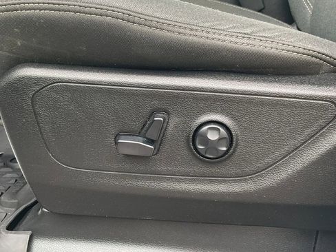 Used 2019 RAM 1500 Big Horn AWD/4WD image 38