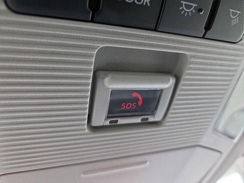 Used 2022 Toyota RAV4 XLE image 22