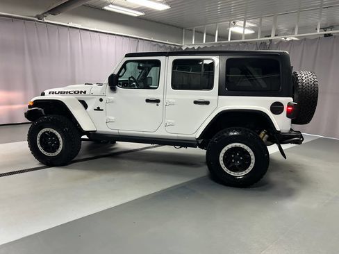 Used 2023 Jeep Wrangler Unlimited Rubicon w/ Cold Weather Group AWD/4WD image 4