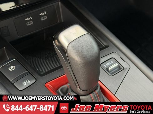 Used 2025 Nissan Kicks SR w/ Illumination Package image 21