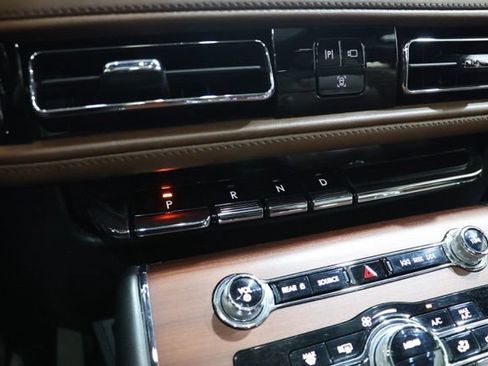 Used 2023 Lincoln Aviator Reserve w/ Equipment Group 201A AWD/4WD image 30