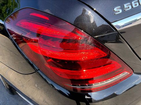 Used 2019 Mercedes-Benz S 560 4MATIC Sedan image 29