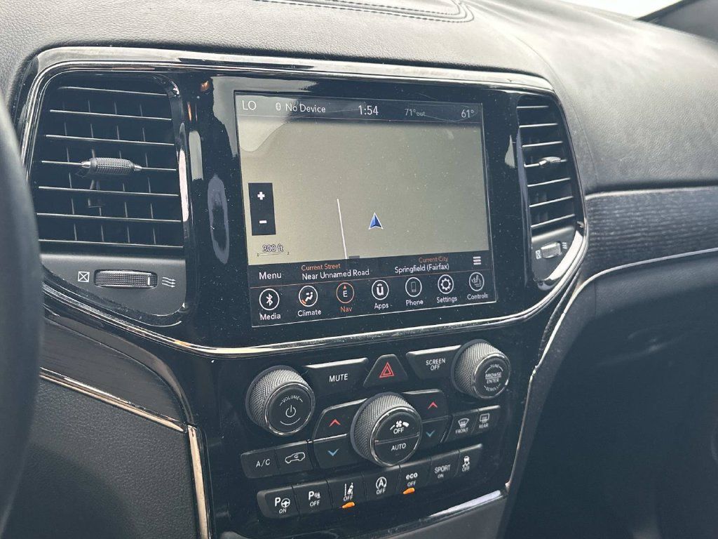 Used 2020 Jeep Grand Cherokee High Altitude AWD/4WD image 3
