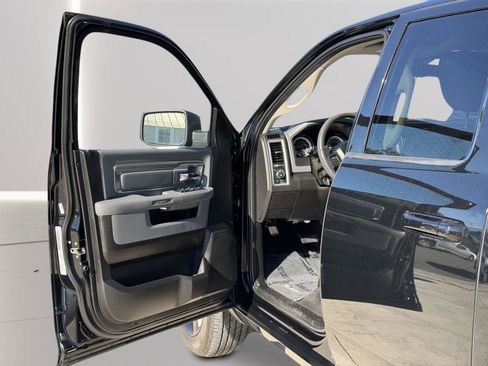 Used 2019 RAM 1500 Classic Warlock image 20