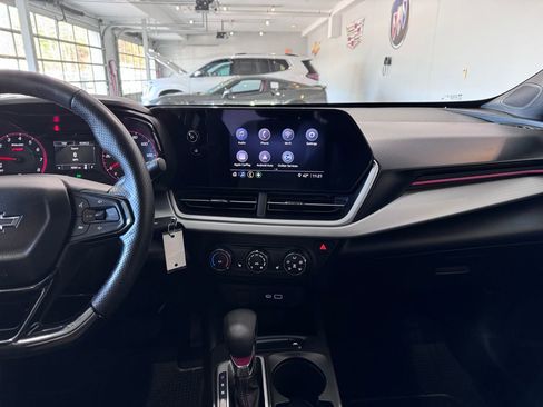 Certified 2024 Chevrolet Trax RS image 16