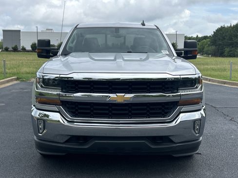 Used 2017 Chevrolet Silverado 1500 LT w/ Max Trailering Package AWD/4WD image 3