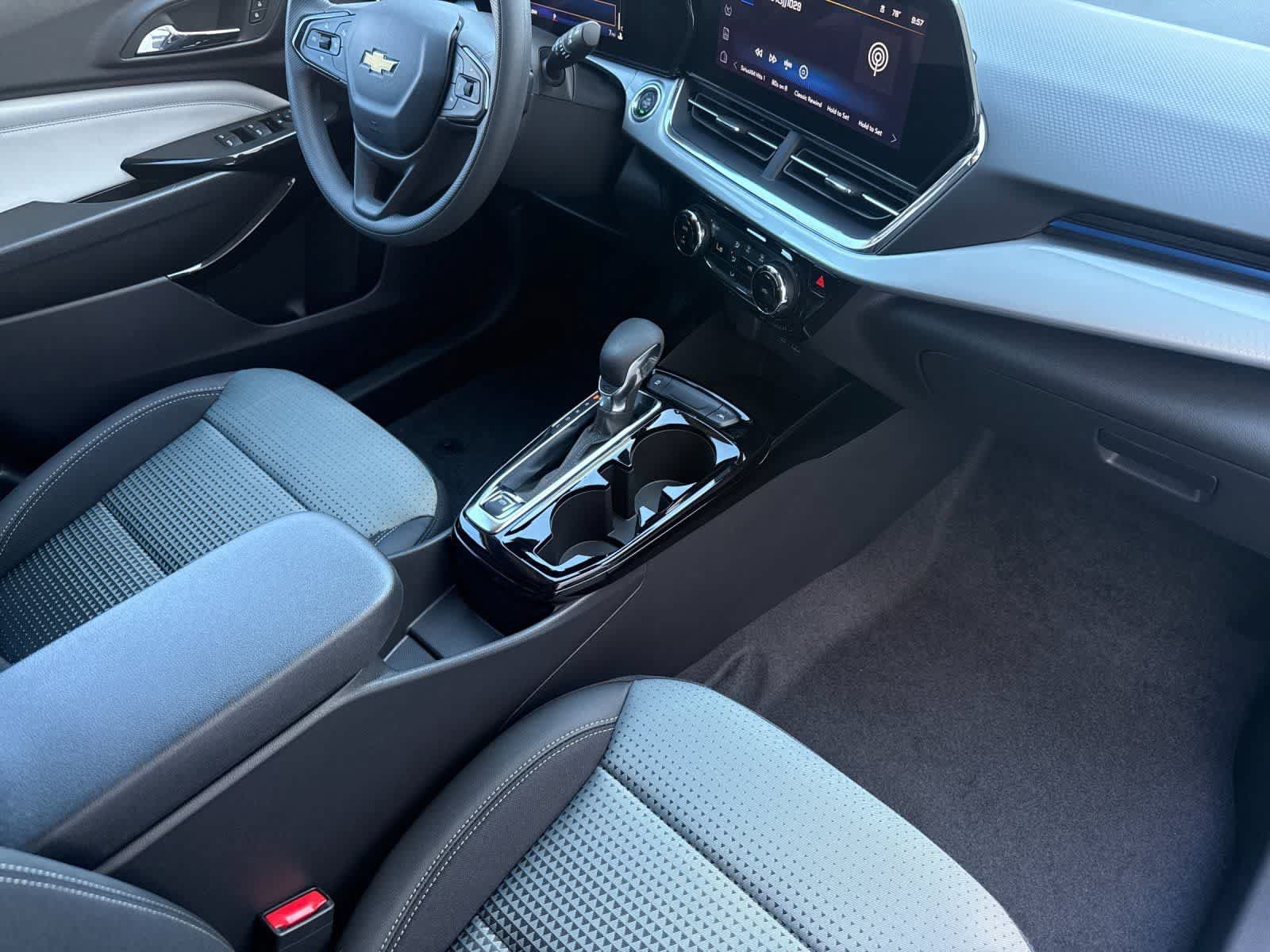 New 2026 Chevrolet Trax LT FWD image 16