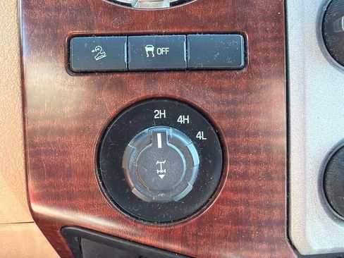 Used 2014 Ford F350 King Ranch w/ FX4 Off-Road Package AWD/4WD image 24