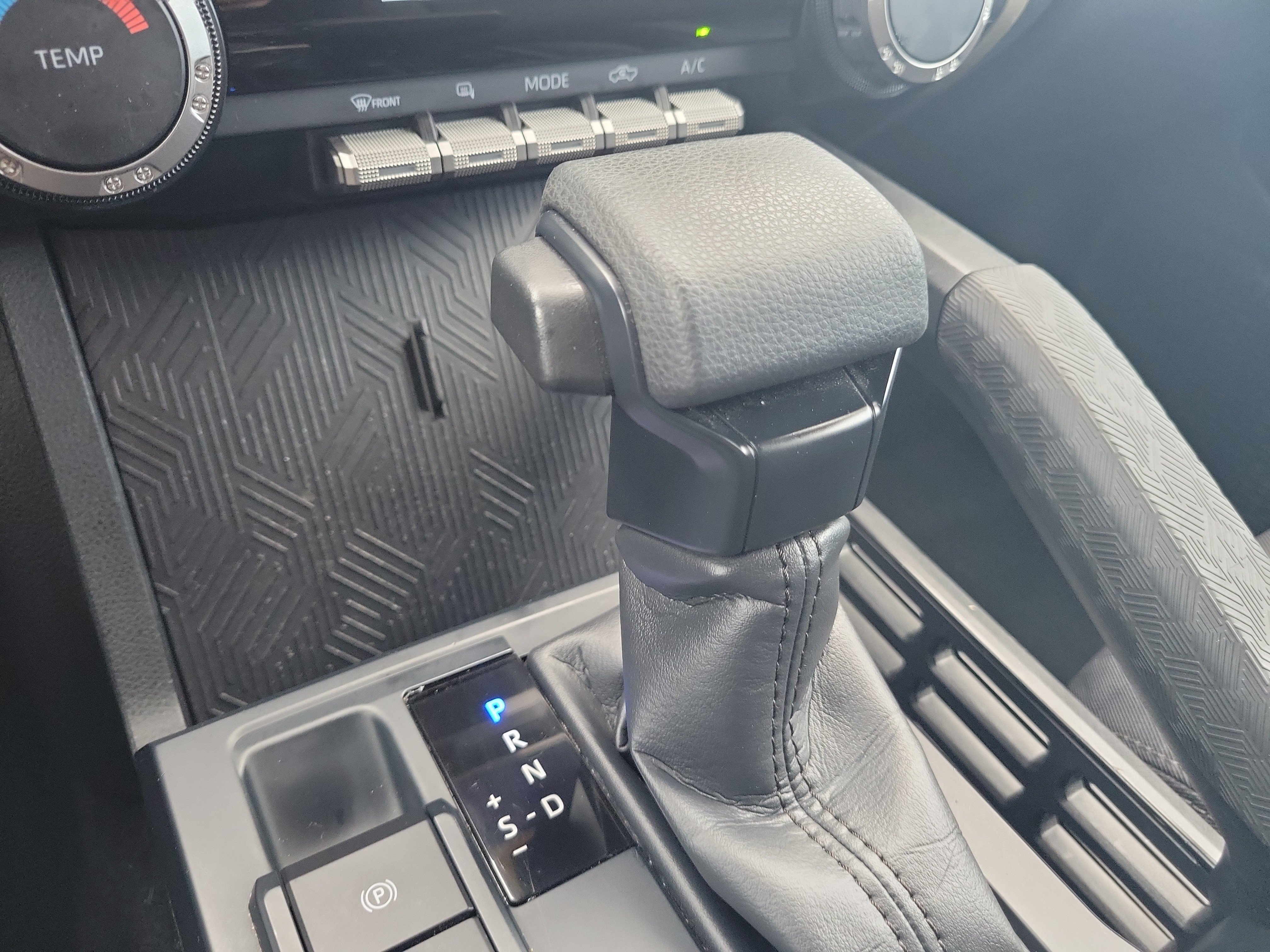 Used 2025 Toyota Tacoma SR5 RWD image 27