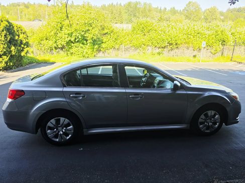Used 2011 Subaru Legacy 2.5i AWD/4WD image 6