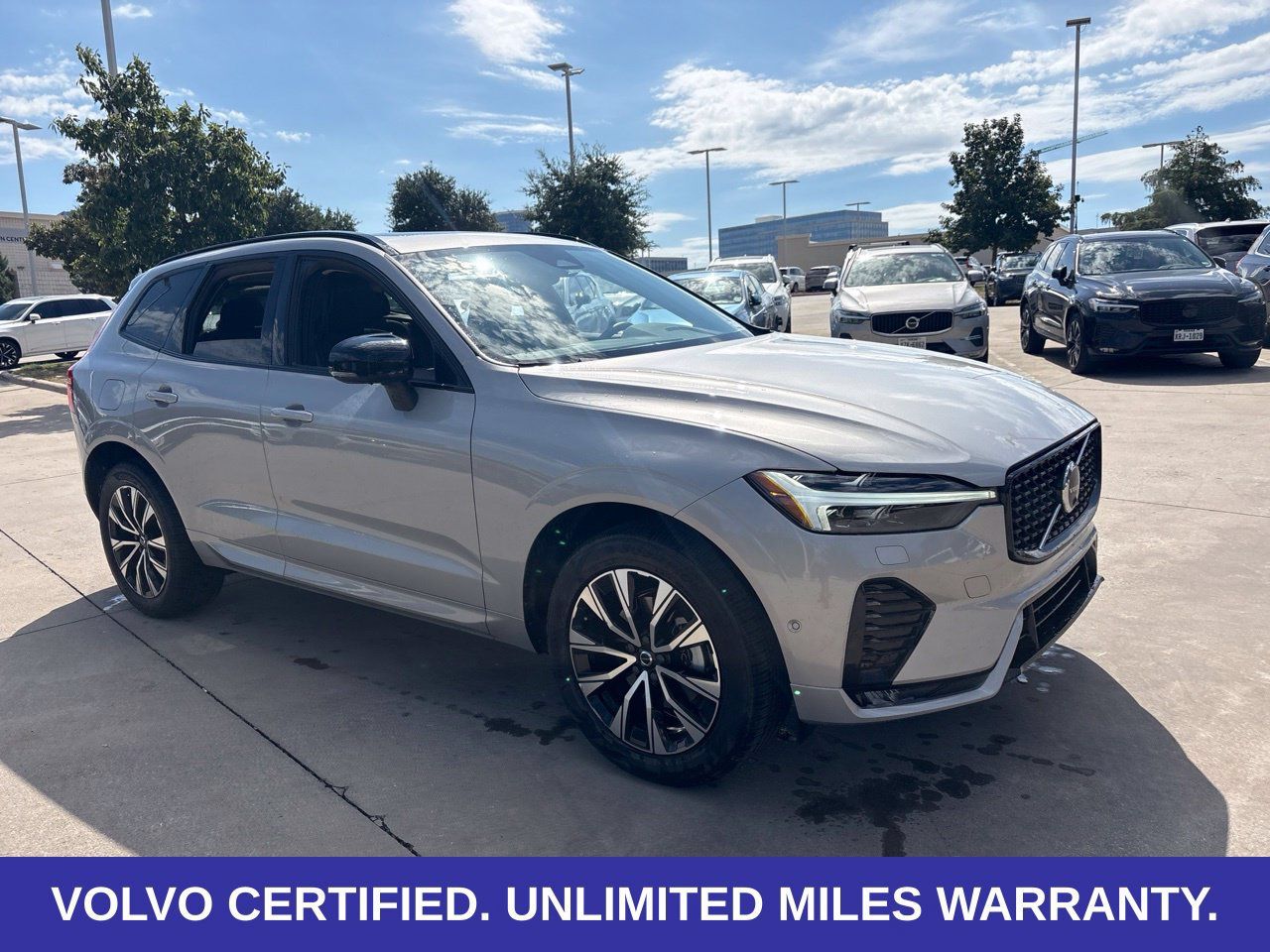 Used 2025 Volvo XC60 B5 Plus AWD/4WD image 5
