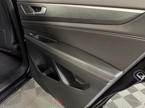 Used 2025 Volkswagen Atlas Cross Sport SE image 30