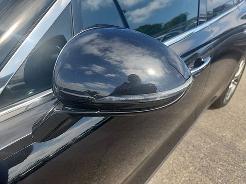 Used 2025 Genesis GV70 2.5T AWD/4WD image 9