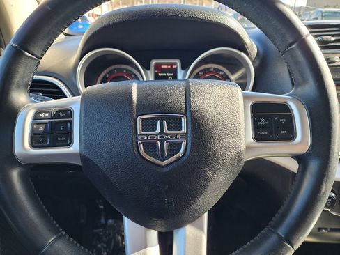 Used 2017 Dodge Journey SE w/ Flexible Seating Group image 18