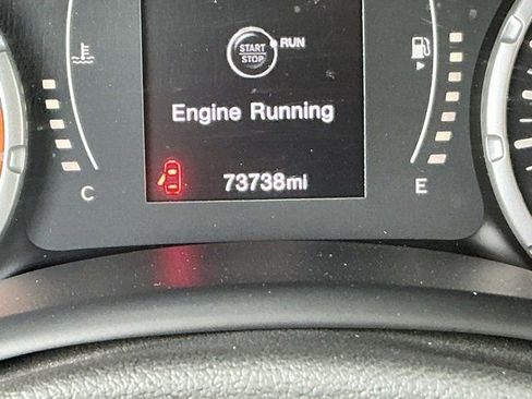 Used 2015 Jeep Renegade Latitude w/ Popular Equipment Group image 32