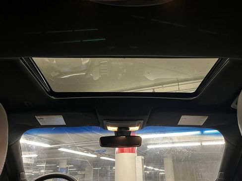 Used 2016 Ford Taurus SEL w/ Equipment Group 201A FWD image 8