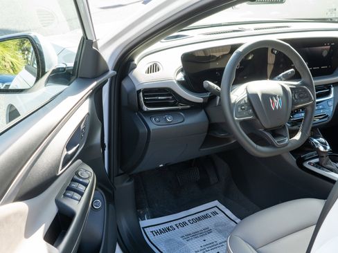 New 2026 Buick Envista Avenir image 10