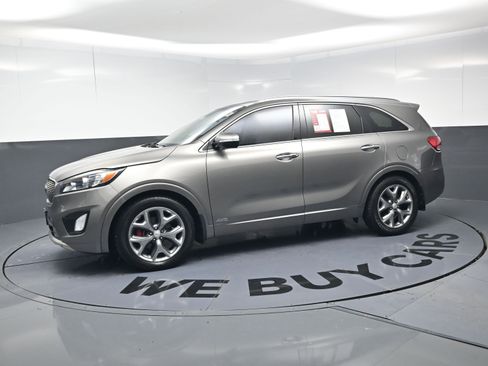 Used 2016 Kia Sorento SX image 12