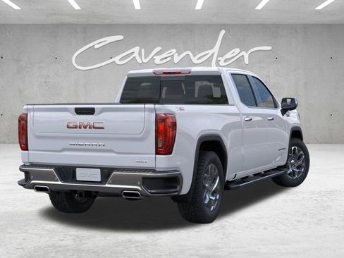 New 2026 GMC Sierra 1500 SLT image 4
