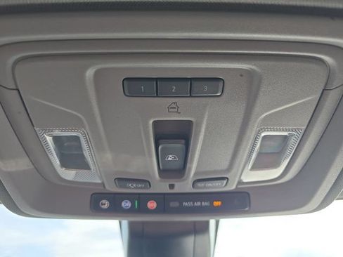 Used 2021 GMC Sierra 1500 SLT w/ SLT Premium Plus Package RWD image 43