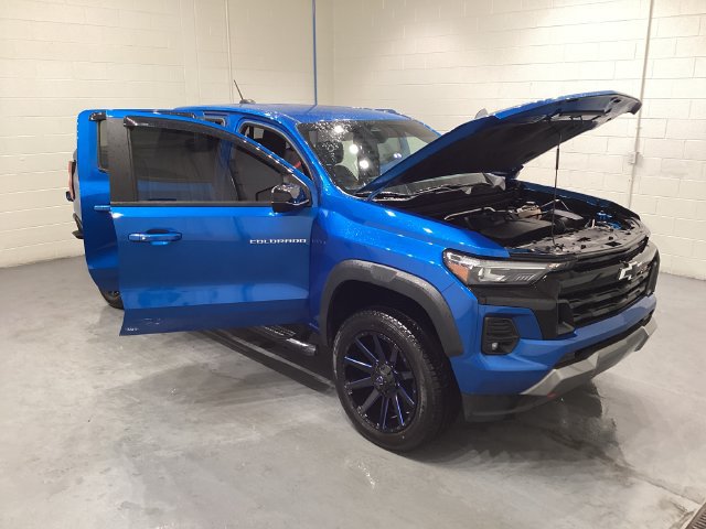 Used 2023 Chevrolet Colorado Z71 w/ Z71 Convenience Package 2 AWD/4WD image 9