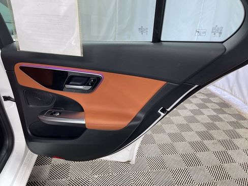 Used 2025 Mercedes-Benz C 300 4MATIC Sedan image 33