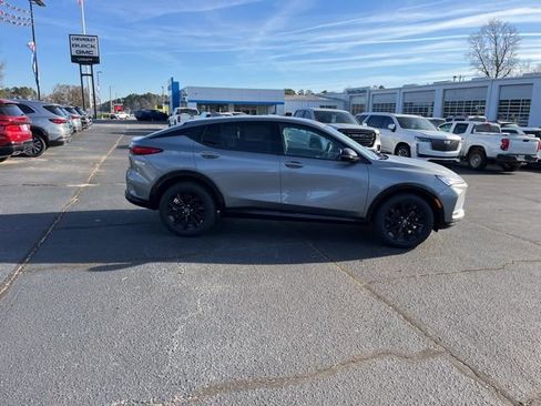 New 2026 Buick Envista Sport Touring w/ Convenience I Package FWD image 2