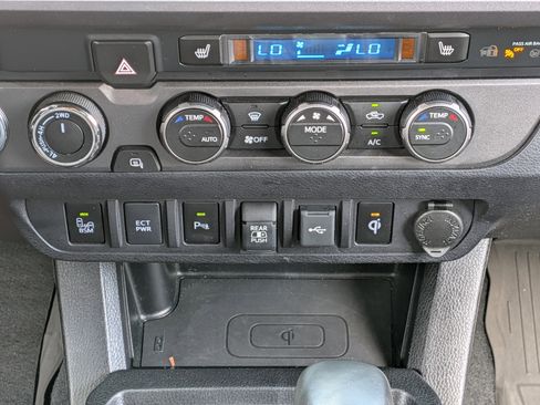 Used 2021 Toyota Tacoma TRD Sport w/ TRD Premium Sport Package image 33