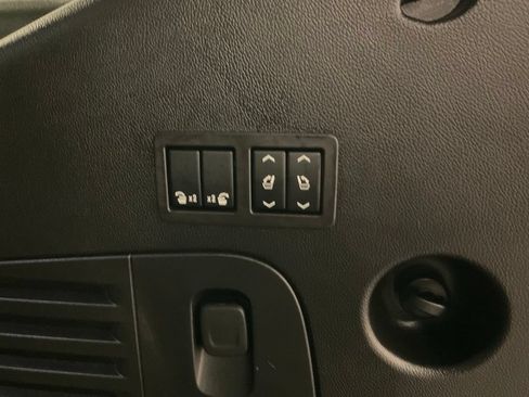 Used 2019 GMC Yukon SLT AWD/4WD image 39