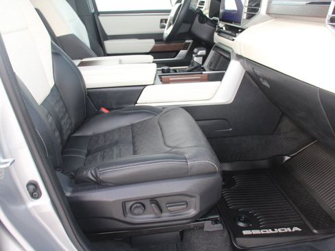 Certified 2024 Toyota Sequoia Capstone AWD/4WD image 24