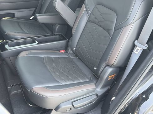 Certified 2022 Nissan Pathfinder Platinum w/ Cargo Package FWD image 22