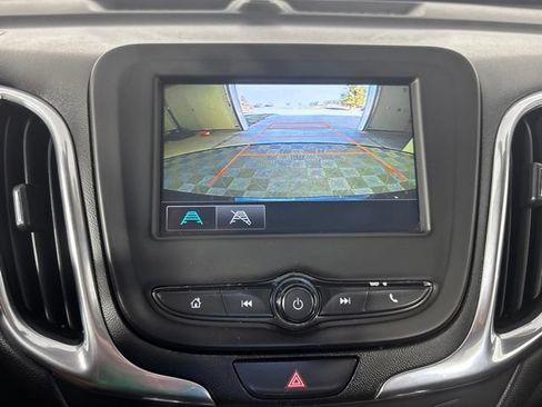 Used 2018 Chevrolet Equinox LT FWD image 38