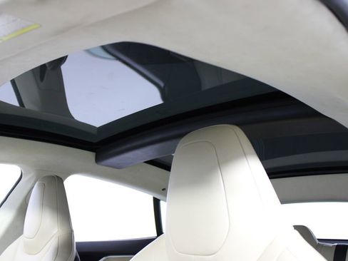 Used 2013 Tesla Model S Performance RWD image 41