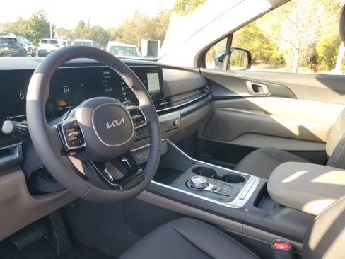 New 2026 Kia Carnival LXS image 13
