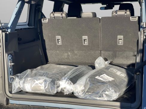 New 2025 Ford Bronco Badlands w/ Sasquatch Package image 30