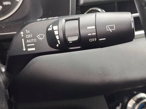 Used 2023 Mitsubishi Outlander SE FWD image 22