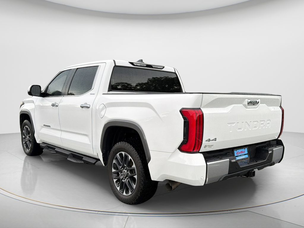 Used 2024 Toyota Tundra Limited w/ Power Package AWD/4WD image 9