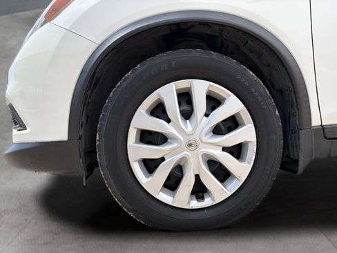 Used 2016 Nissan Rogue S FWD image 17