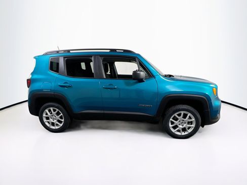 Used 2022 Jeep Renegade Latitude w/ Convenience Group image 4
