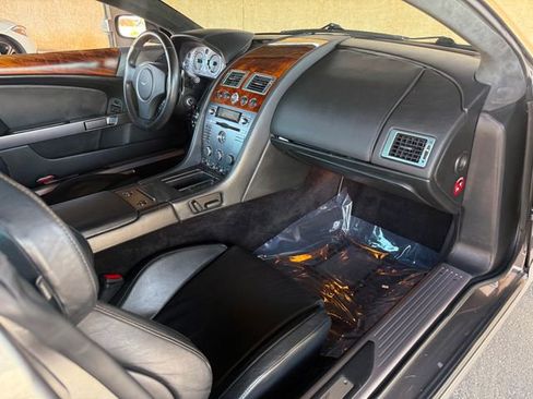 Used 2005 Aston Martin DB9 Coupe RWD image 40