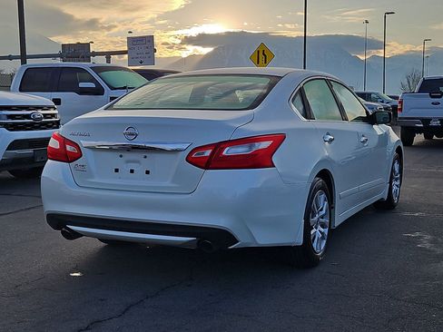 Used 2016 Nissan Altima 2.5 S w/ Power Driver Seat Package image 3