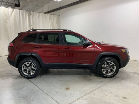 Used 2019 Jeep Cherokee Trailhawk w/ Cold Weather Group AWD/4WD image 28