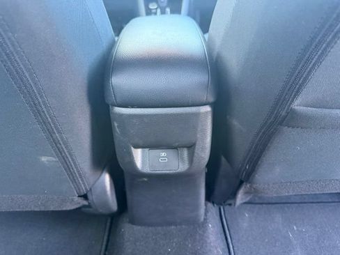 Used 2025 Nissan Versa SV FWD image 12
